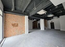 Serangoon Road (D8), Retail #638720721